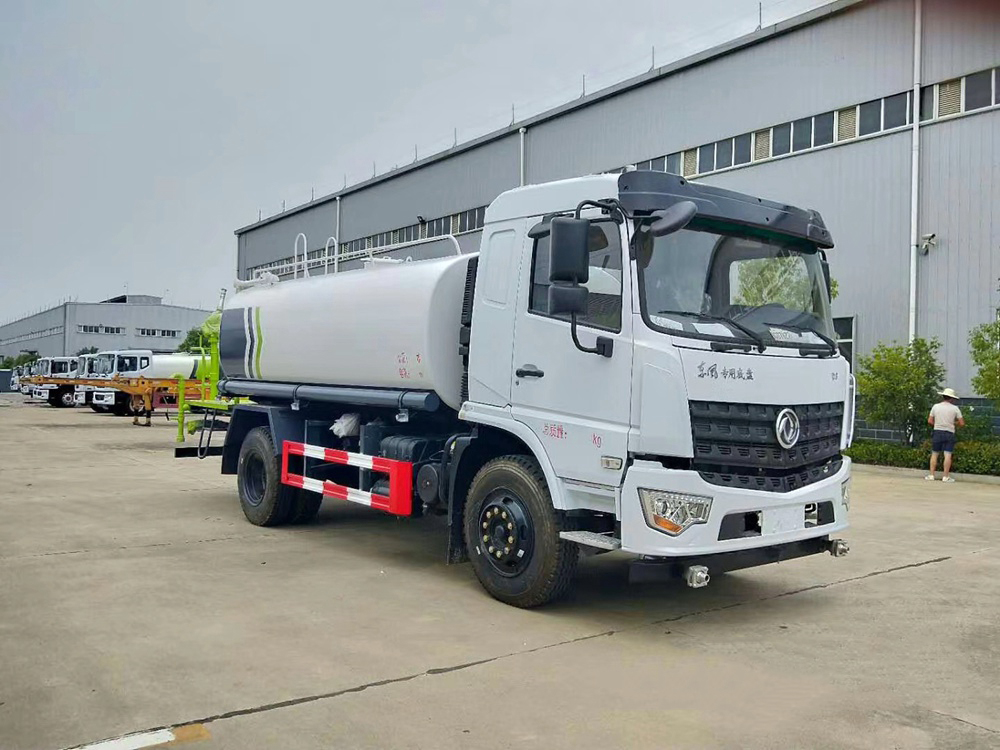 國六東風D3L 12立方灑水車