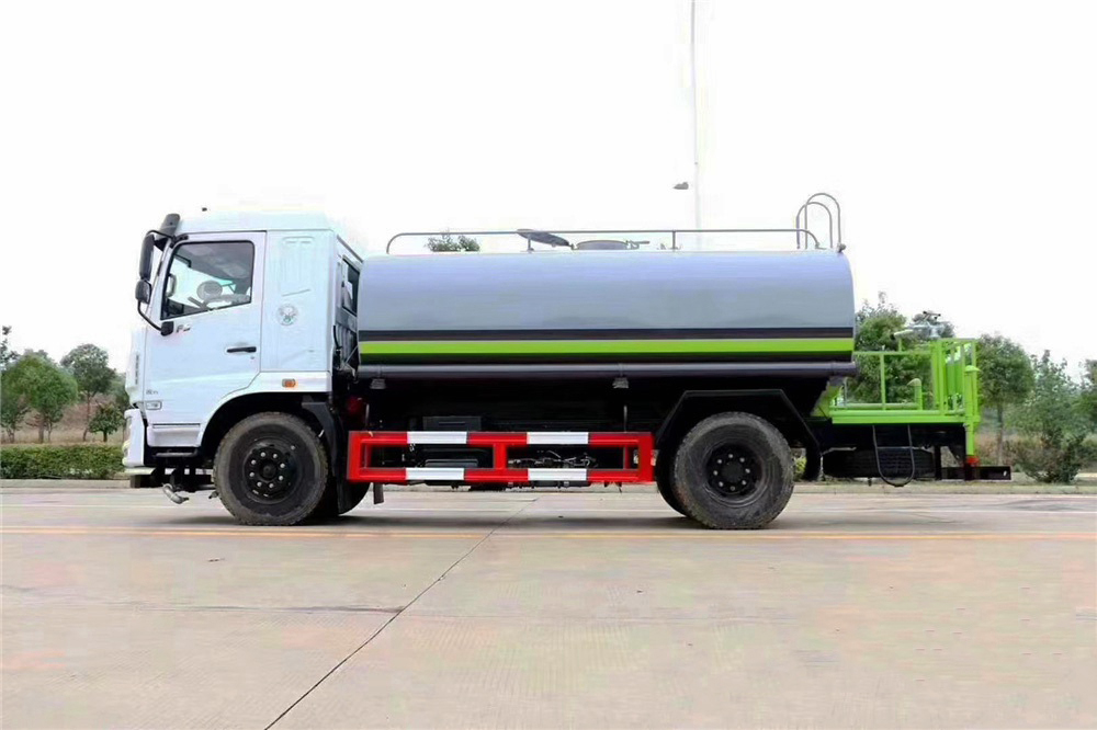 國六東風華神F5 12立方灑水車