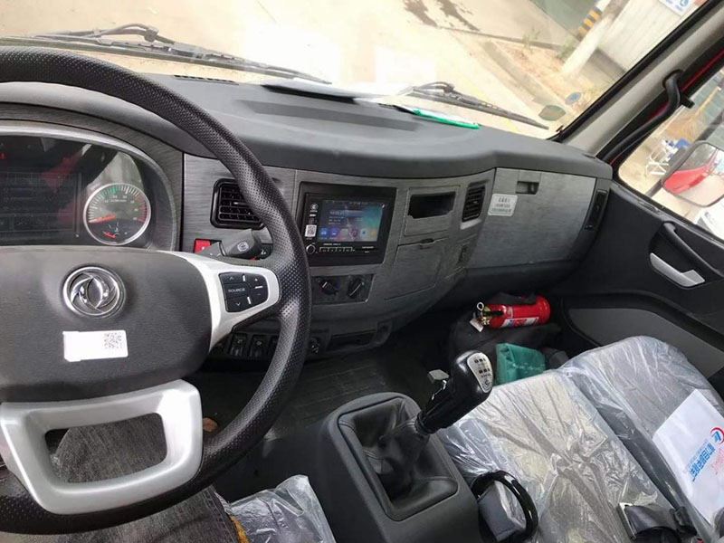 國六東風錦程后八輪平板運輸車