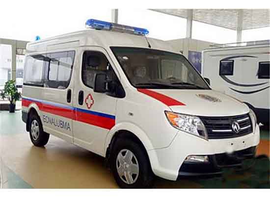 東風(fēng)御風(fēng)短軸救護車