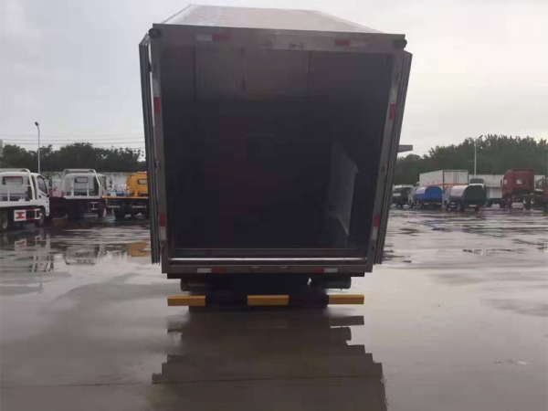 東風多利卡D6動物無害化處理車