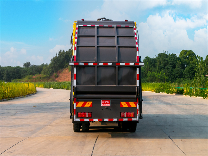 國(guó)六重汽汕德卡前四后八25方壓縮垃圾車(chē)