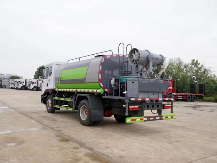 國(guó)六東風(fēng)多利卡D9 12噸霧炮車_灑水車廠家